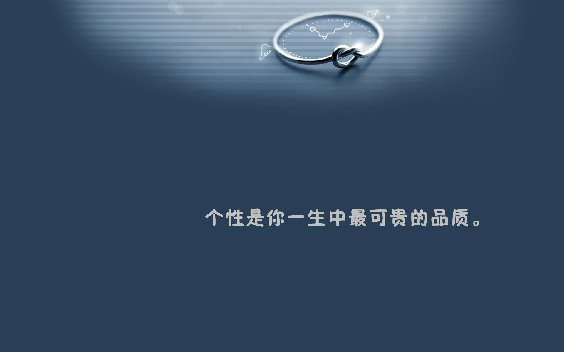 亚历克斯·格林伍德在橄榄球锦标赛中发挥出色，成为防守新星，亚历克斯-格林伍德