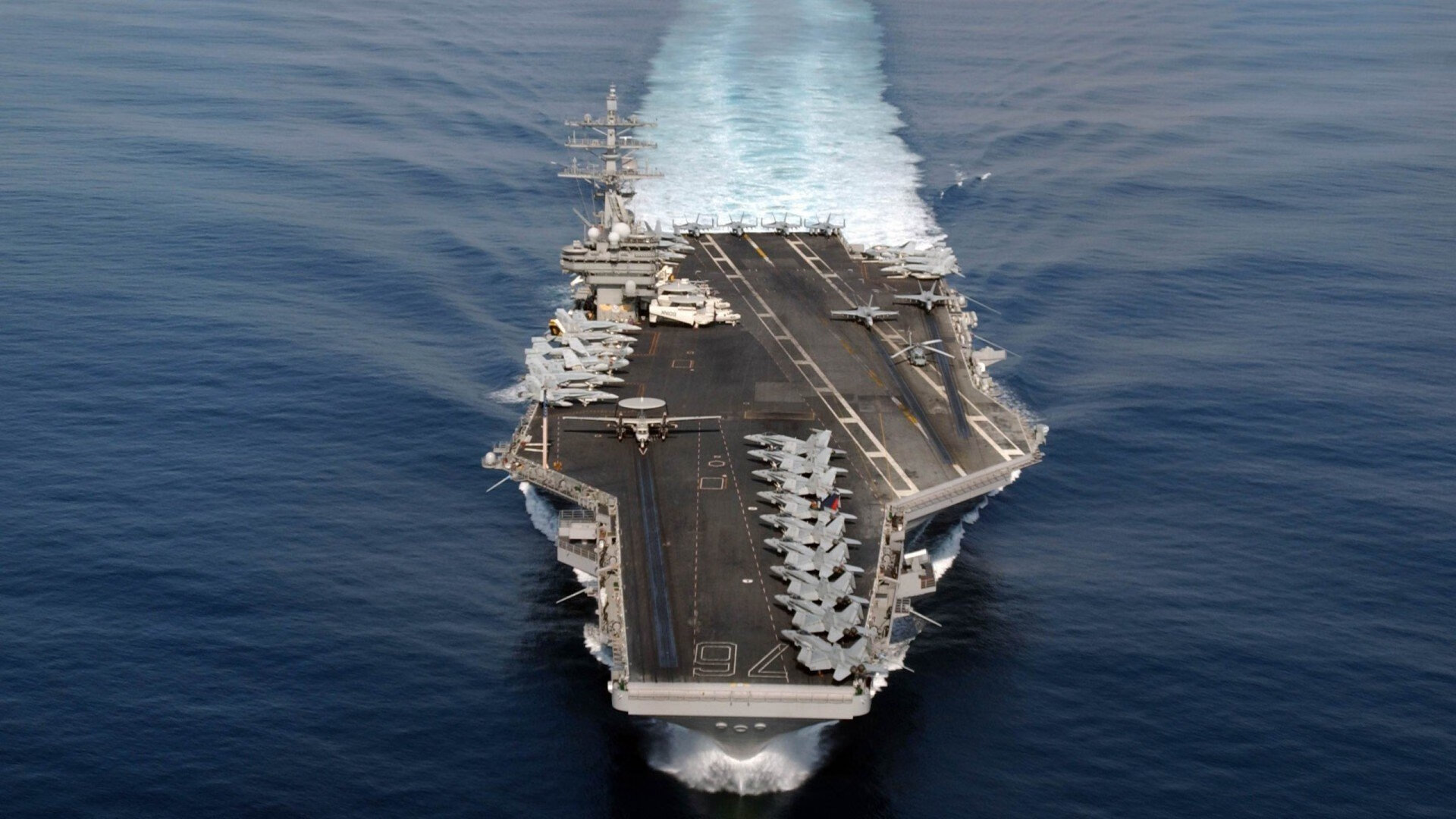 战术体系持续打磨多名新秀融入速度超出教练组预期，新秀联合试训