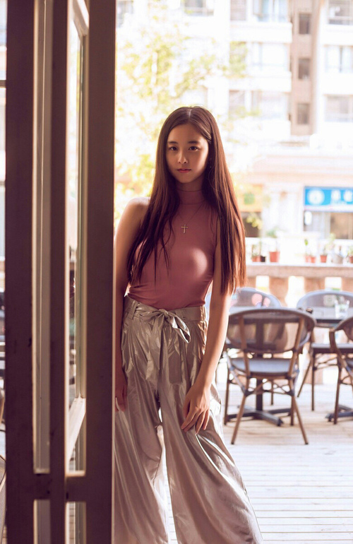 詹姆斯表示将以身作则带动球队迎接挑战,詹姆斯解释